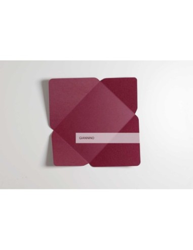 Beautiful envelope in burgundy color 130X180 mm.